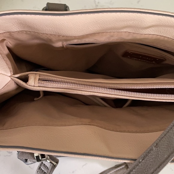 Nine West Purse Like New! - Picture 4 of 8